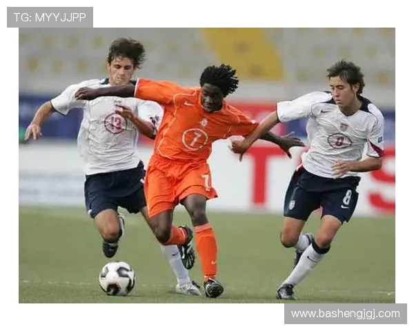 U17马里队与新西兰队激战正酣谁能在青少年足球赛中胜出