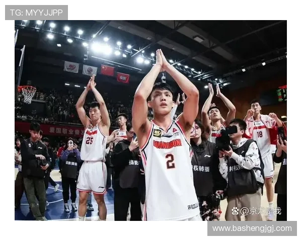 任骏飞领衔表现出色助力球队逆转胜利展现篮球场上的无限可能